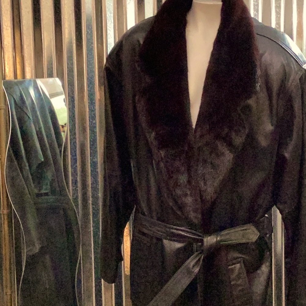 Beauty Collezioni Italian leather coat mens w/black mink trim at collar Perfect!
